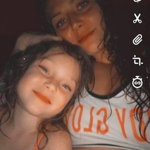 Meet your Posher, Desi